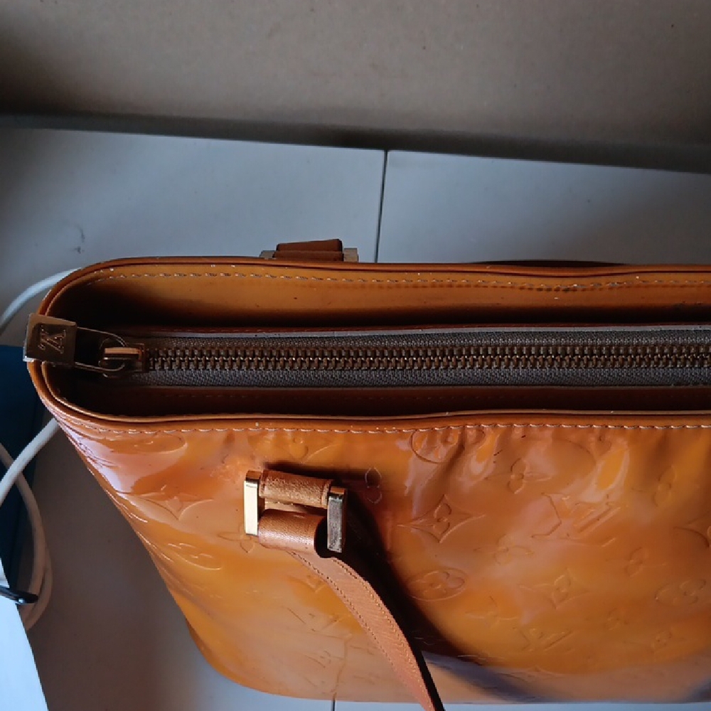 Louis Vuitton Amber Monogram Vernis Tote Bag - Picture 17 of 17